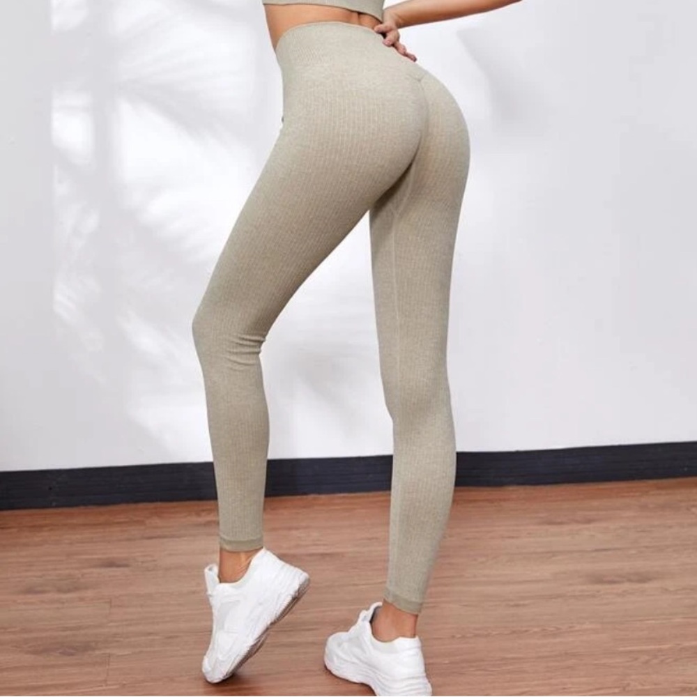 Ribbed Beige Leggings